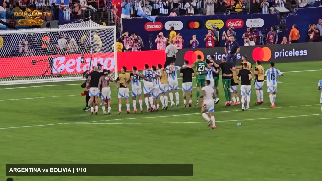 Cầu thủ Argentina ăn mừng chiến thắng tại Copa América 2024