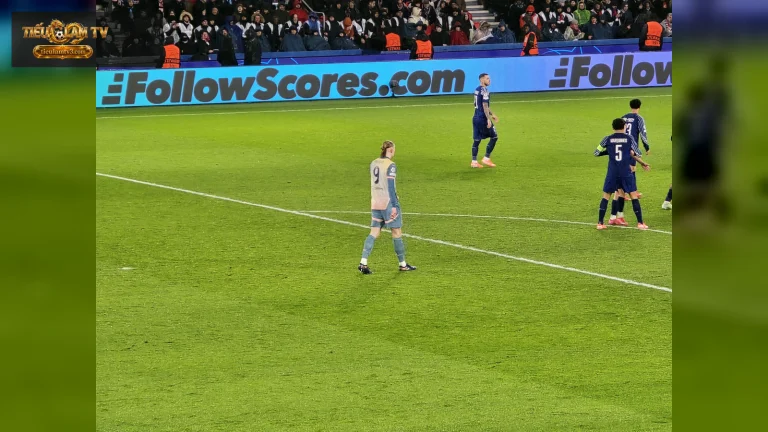 Haaland mặc áo số 9 Man City trong trận gặp PSG ngày 22/1/2025, ảnh tư liệu