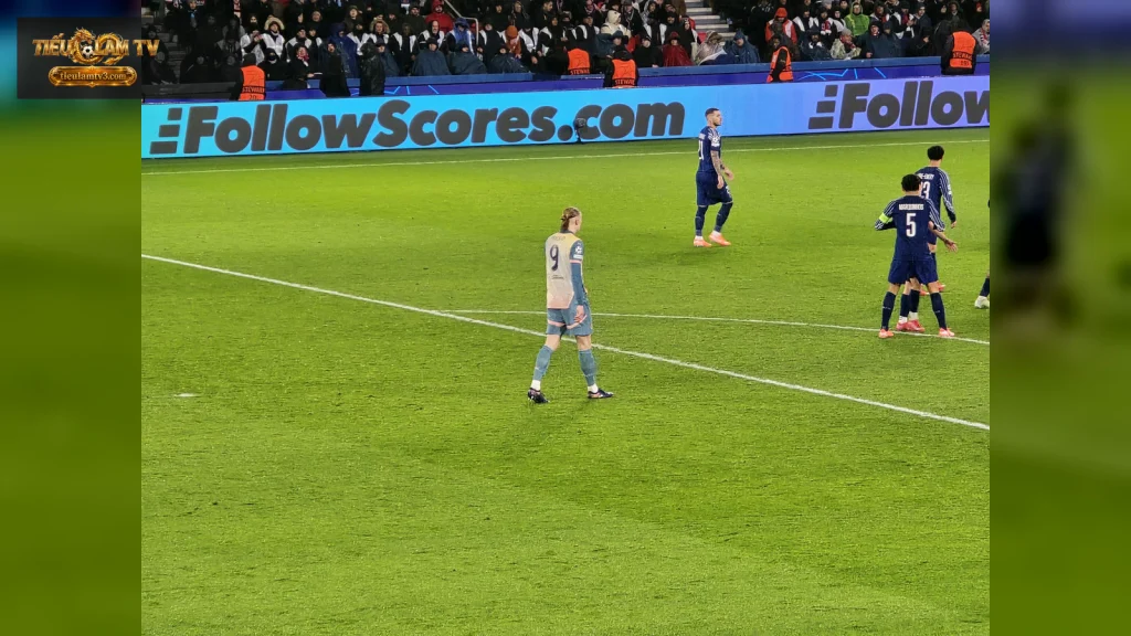 Haaland mặc áo số 9 Man City trong trận gặp PSG ngày 22/1/2025, ảnh tư liệu