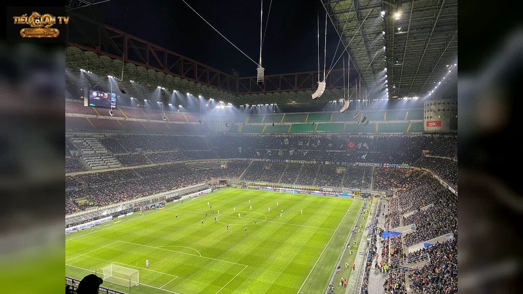 Toàn cảnh sân San Siro trong trận đấu của Inter năm 2019