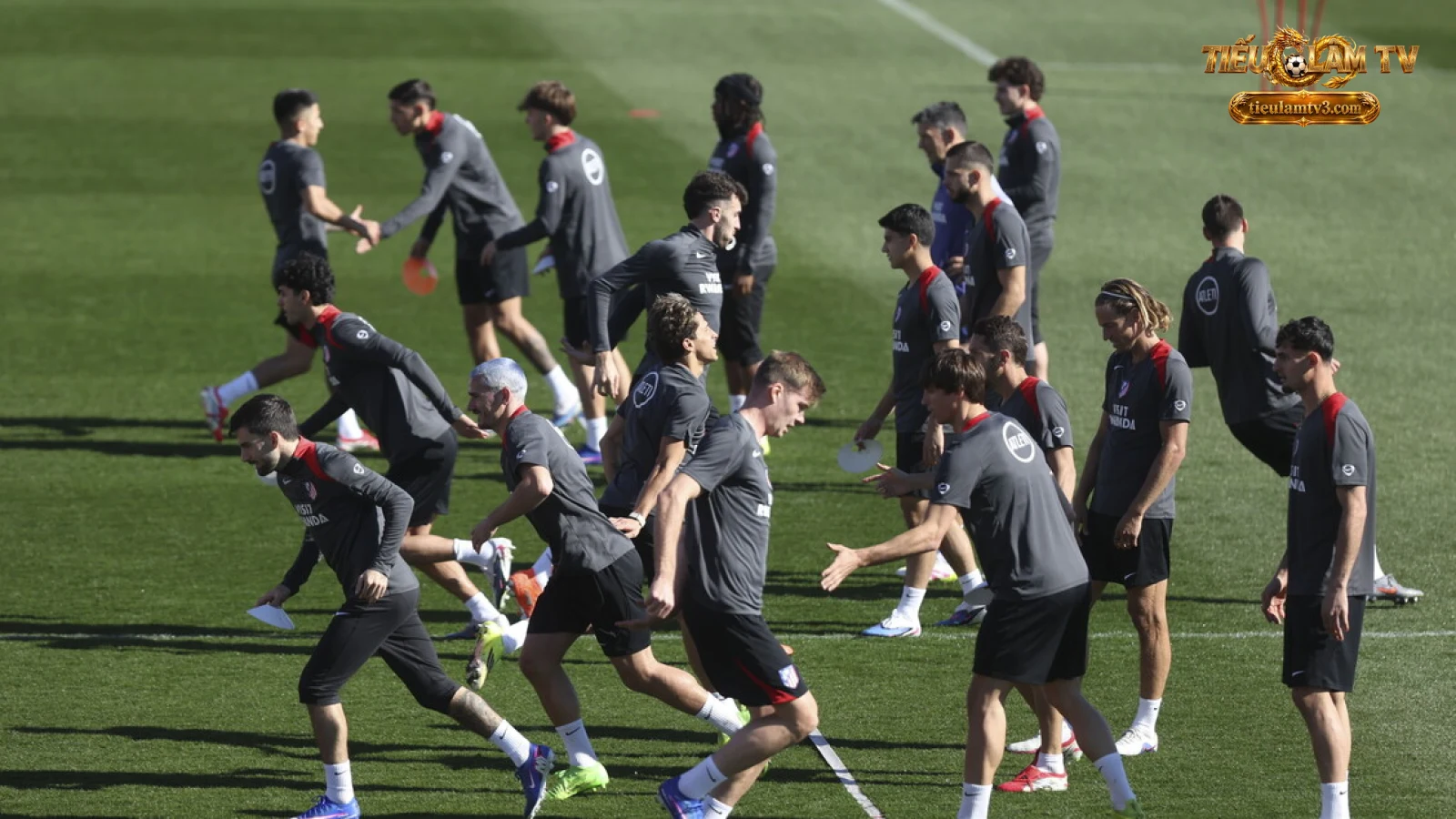 Atlético Madrid — cầu thủ tập luyện trong ảnh tư liệu